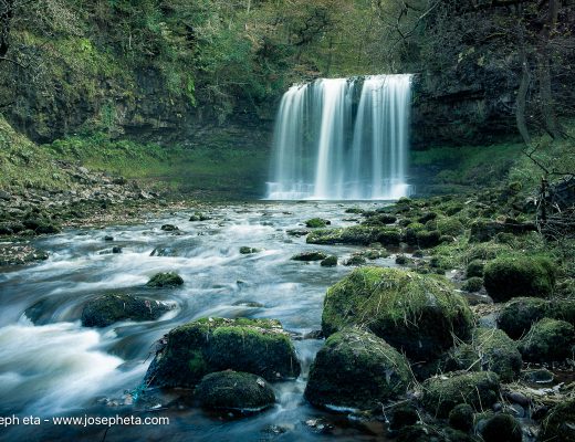 Long exposure waterfall photography.